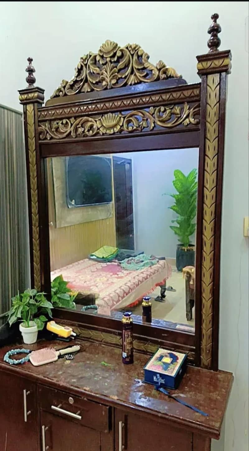 Bed Set – Good Condition | Dressing Include 1