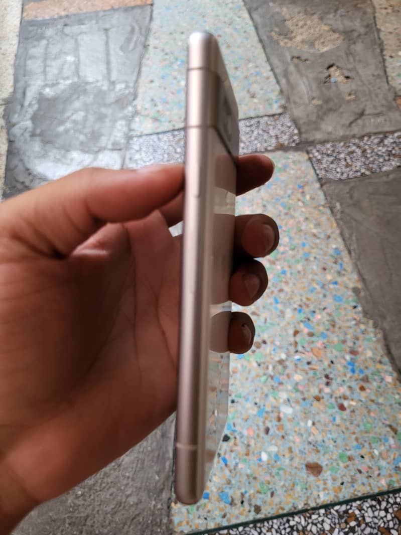 Google Pixel 7a 2