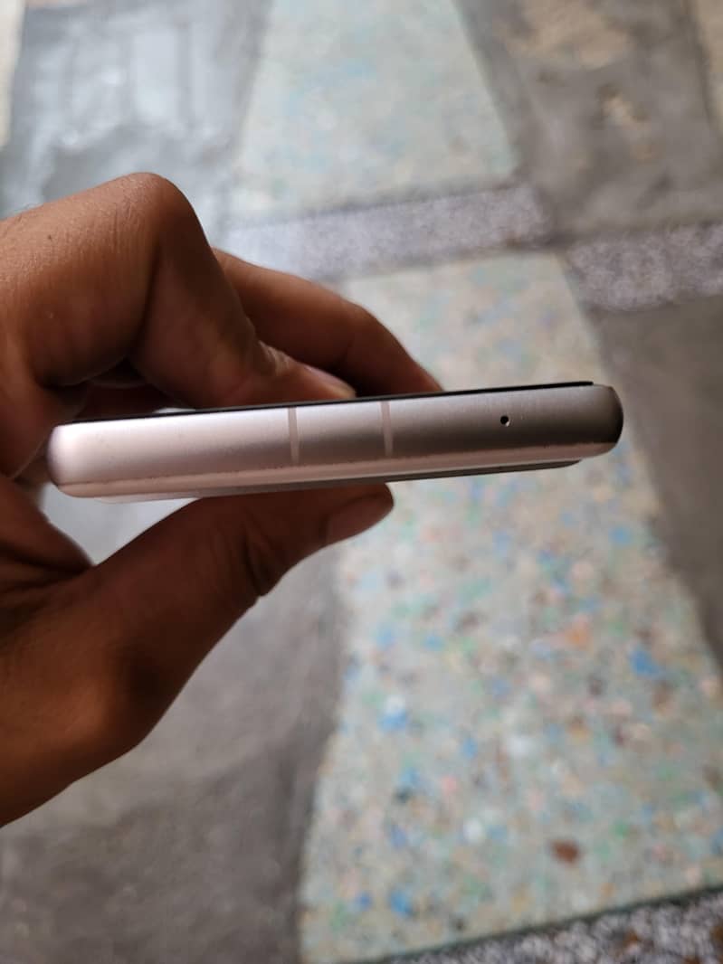 Google Pixel 7a 4