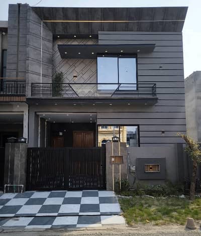 Brand New 5 Marla House Available In Royal Orchard For sale