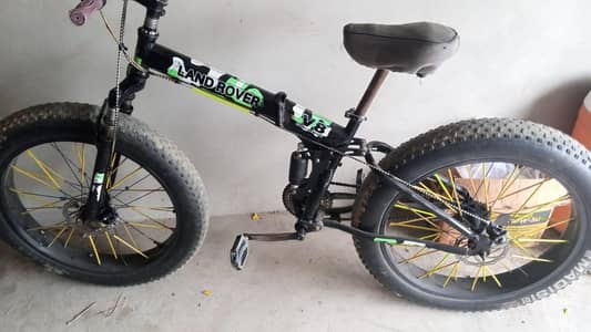 Mote Tyre Wali Shandar Japanese Cycle (Land Rover V8) For Sale