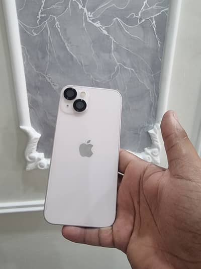 Apple iPhone 13