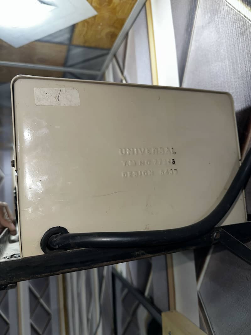 UNIVERSAL® VOLTAGE STABILIZER 3