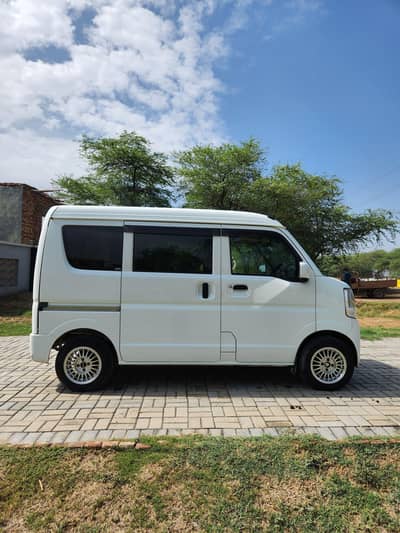 Suzuki Every 2025
