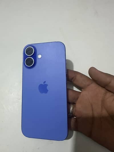 Apple iPhone 16