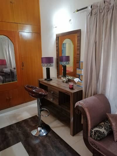 Well Furnished Bedroom Available For Rent in Main Cantt For Female