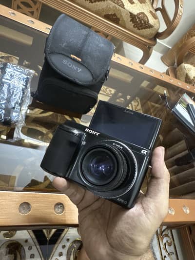 Sony Nex F3 Mirrorless Camera With Lens