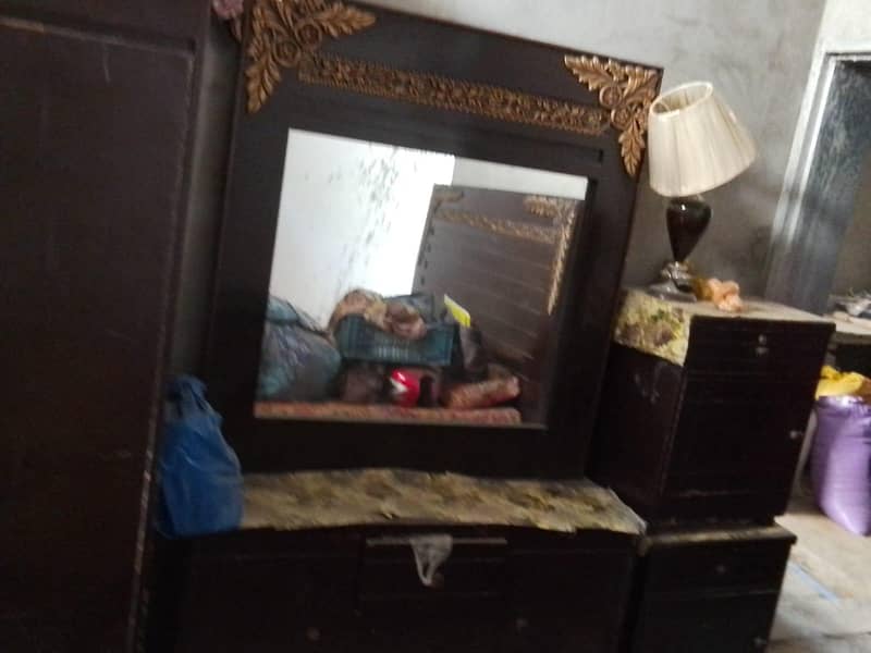 dressing table 1