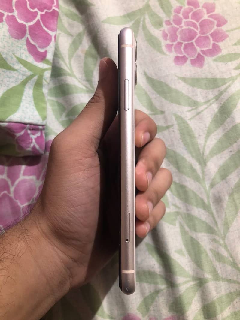 Apple iPhone 11 1
