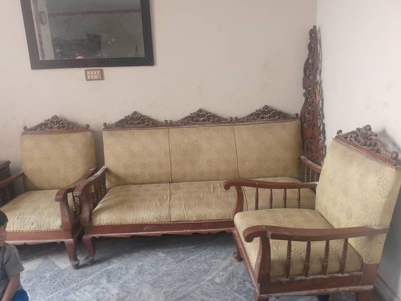 used sofas 0