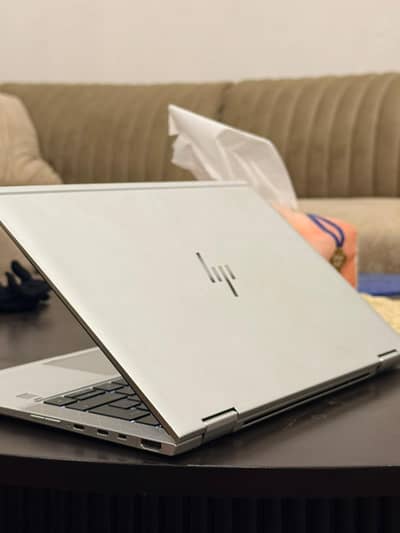 HP EliteBook  book top model 1030 g4 16 gb ram 512 ssd  6 hour battery