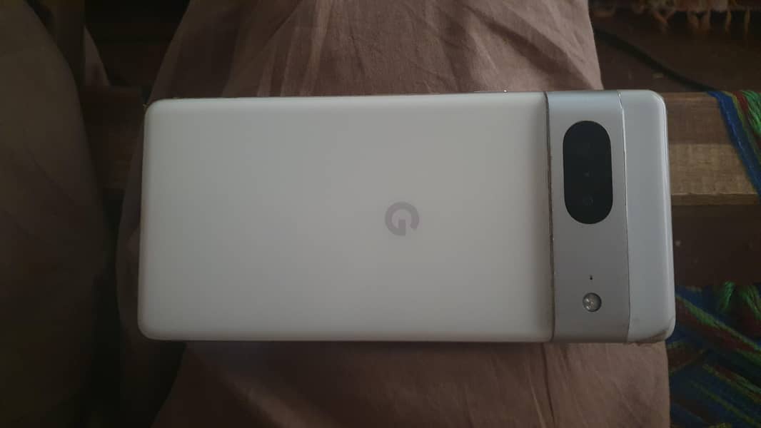 Google Pixel 7 4