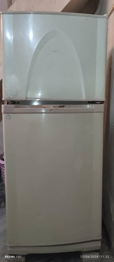 Dawlance refrigerator 13 cubic feet