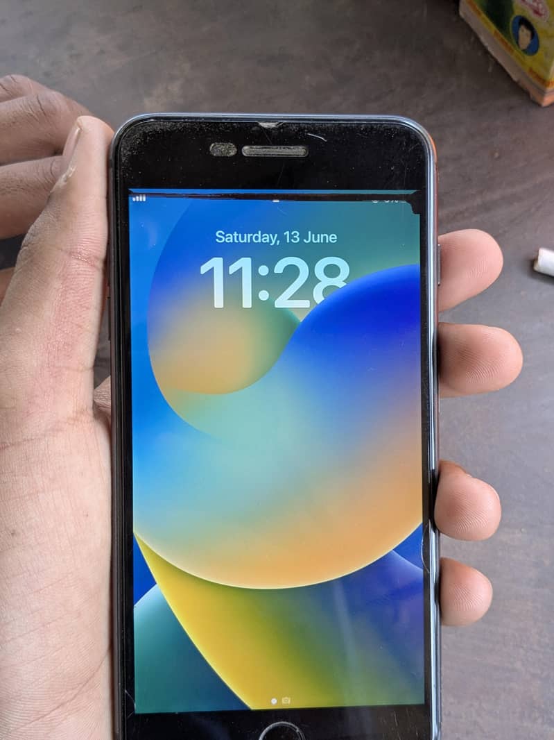 Apple iPhone 8 Plus 0