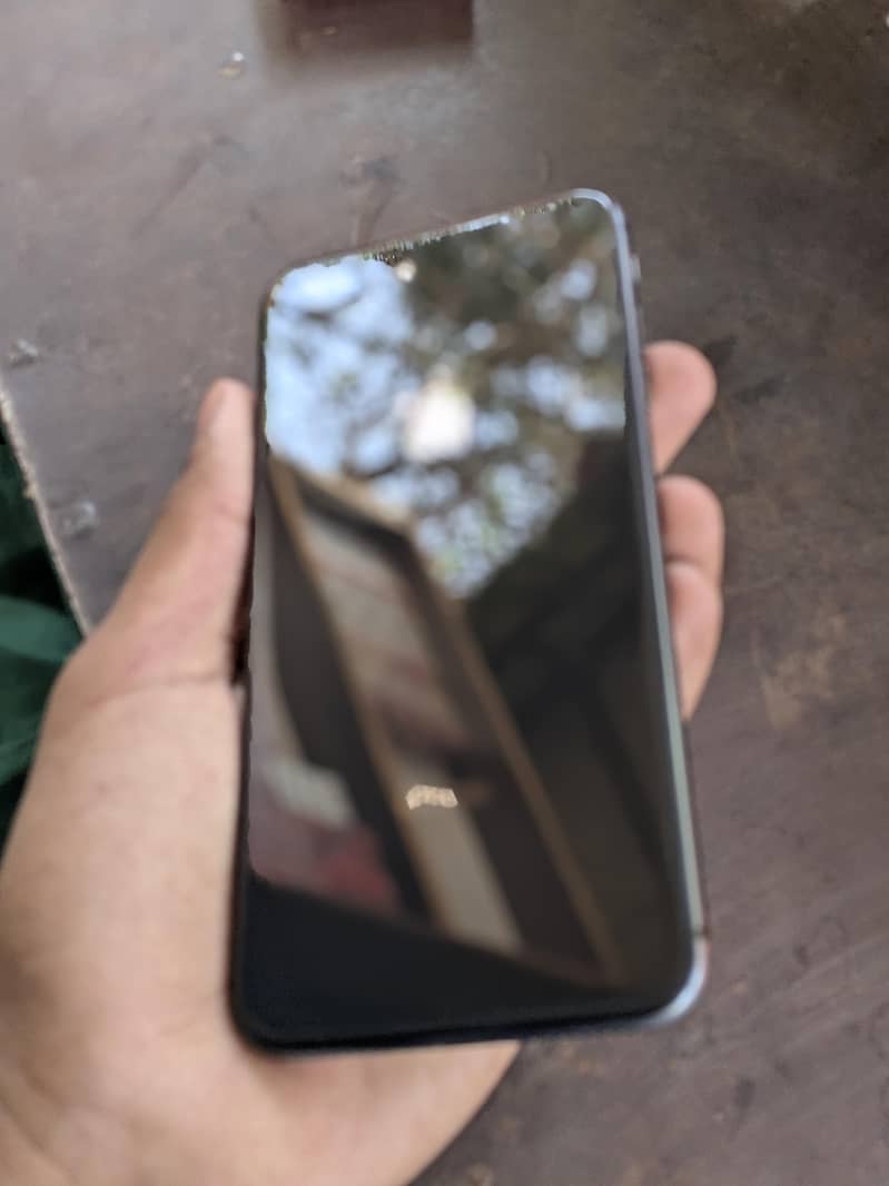 Apple iPhone 8 Plus 5