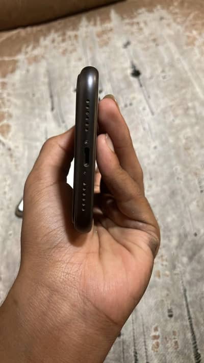 Apple iPhone 11 for bypass contact