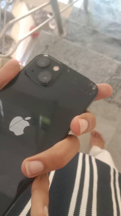 Apple iPhone 13