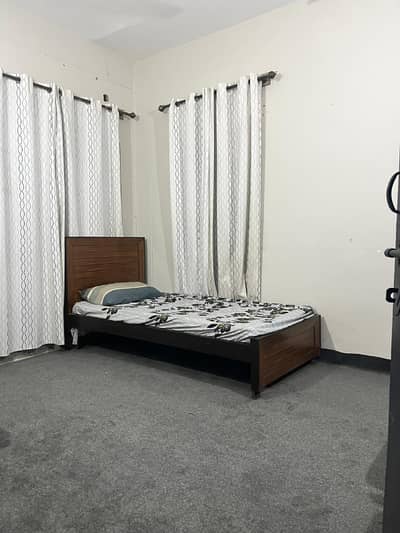 Carpeted Room For Single Male Bachelor With Utilities