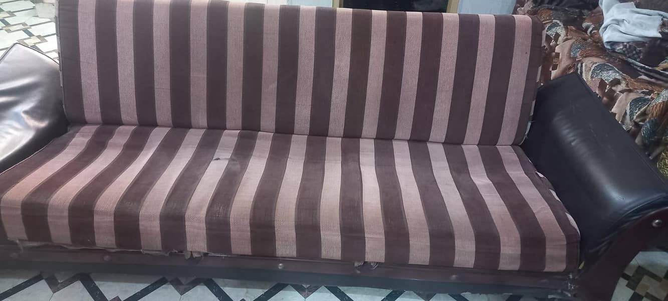 bedcom sofa 1