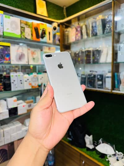 iphone 7 plus 128 GB  (no open no repair) (PTA approved) all ok