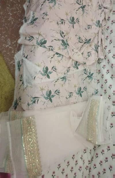 lawn 3 piece printed suit