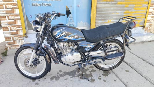 Suzuki GS 150 2022