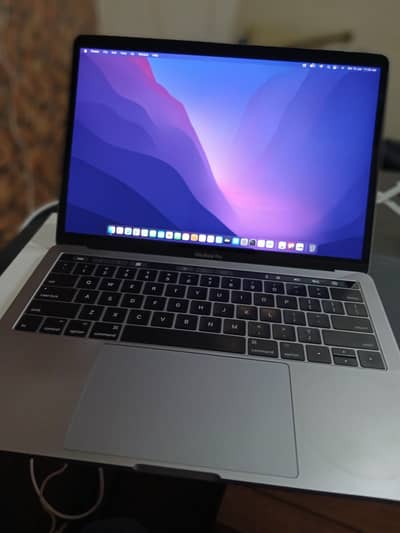 Apple MacBook Pro 13 Inch 2017 2018 Touch Bar 8GB 256GB SSD