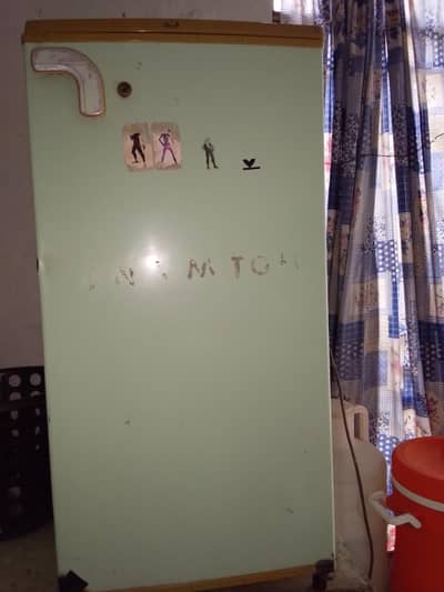 fridge for sale best condition behtreen cooling.