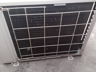 Slightly Used Inverter AC – Immaculate Fresh Condition