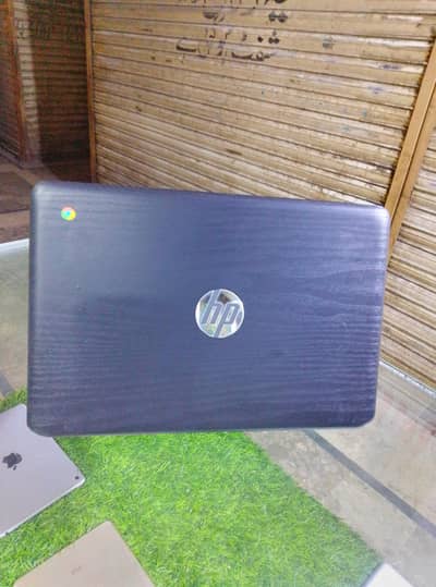hp chrome book 11e ram 4gb. rom 32gb non tach