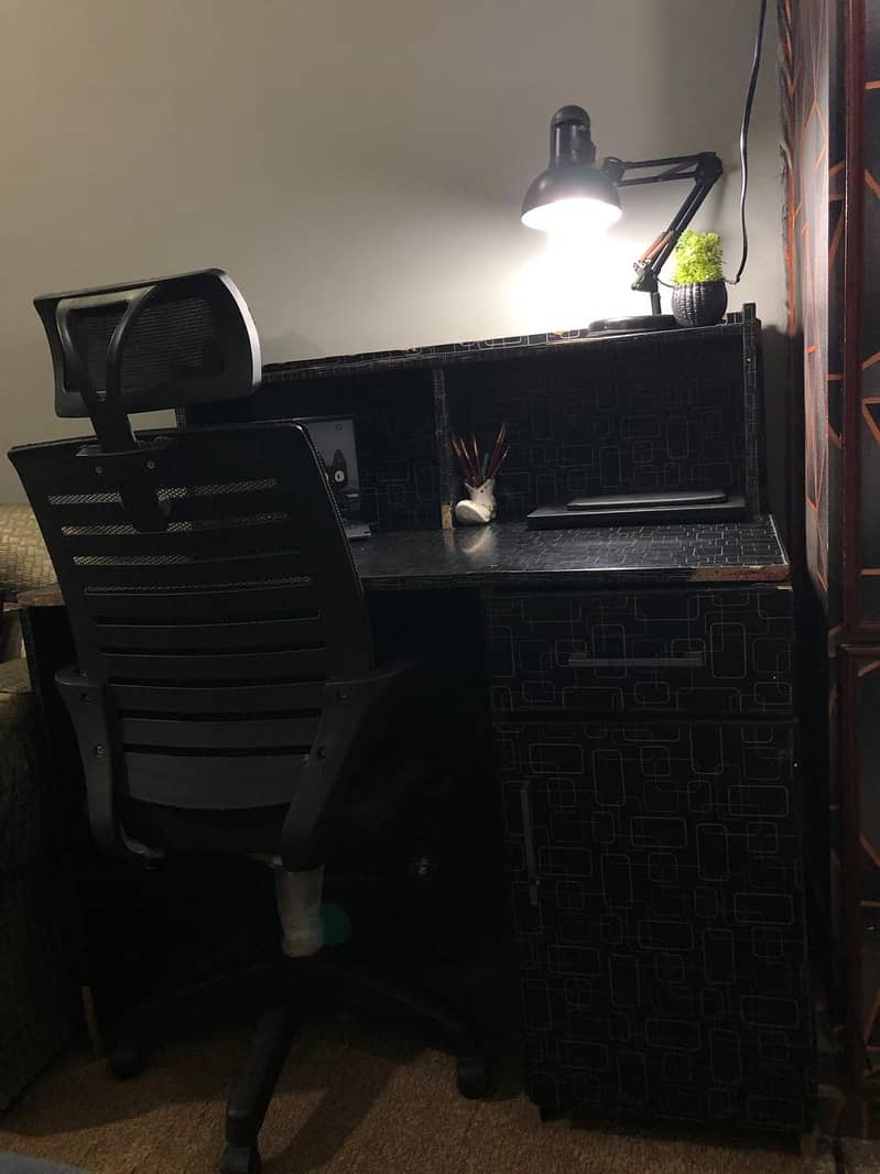 Study table for room 6