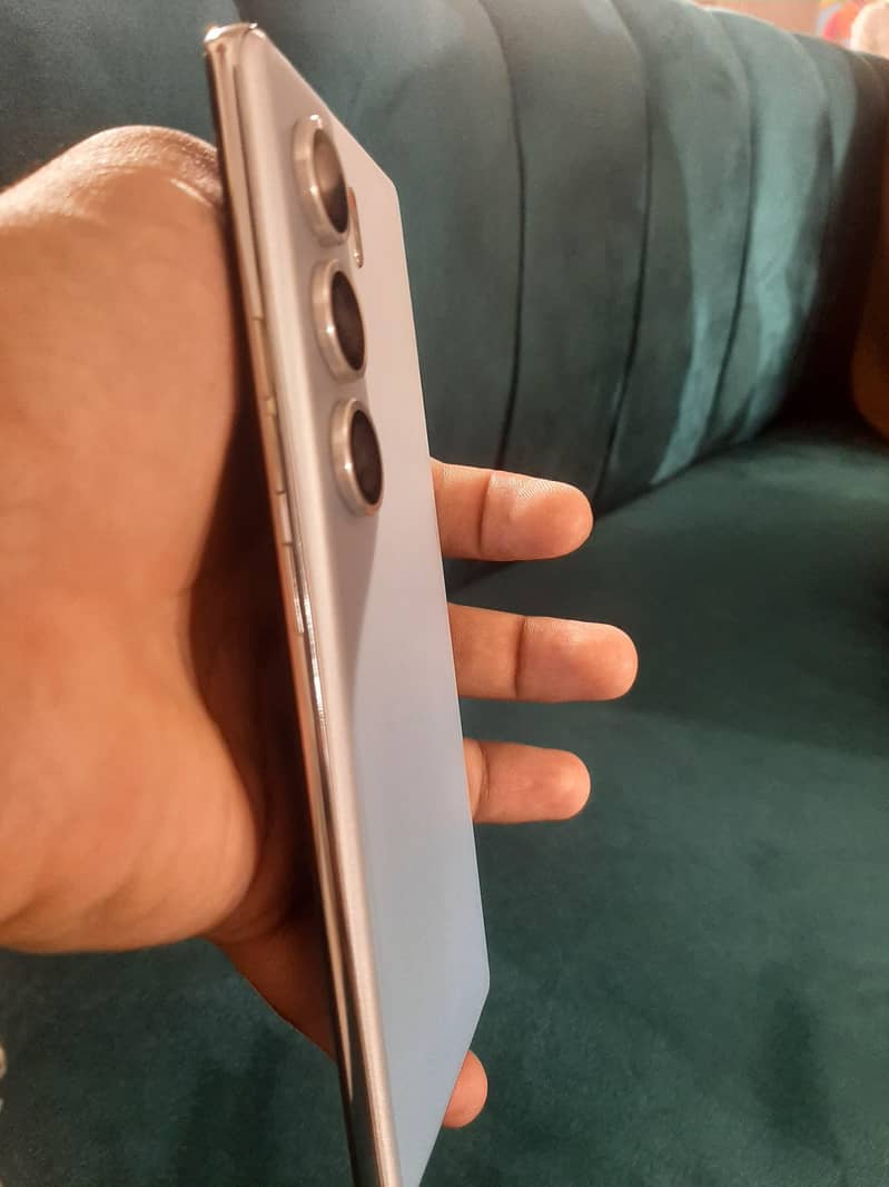 Tecno camon 40 pro 1