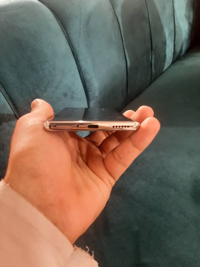 Tecno camon 40 pro 2