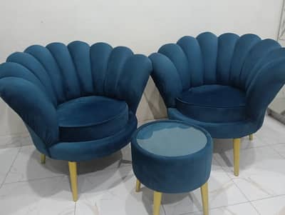 Chairs with coffee table