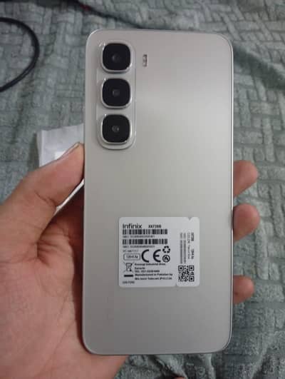 Infinix Hot 60i only box open