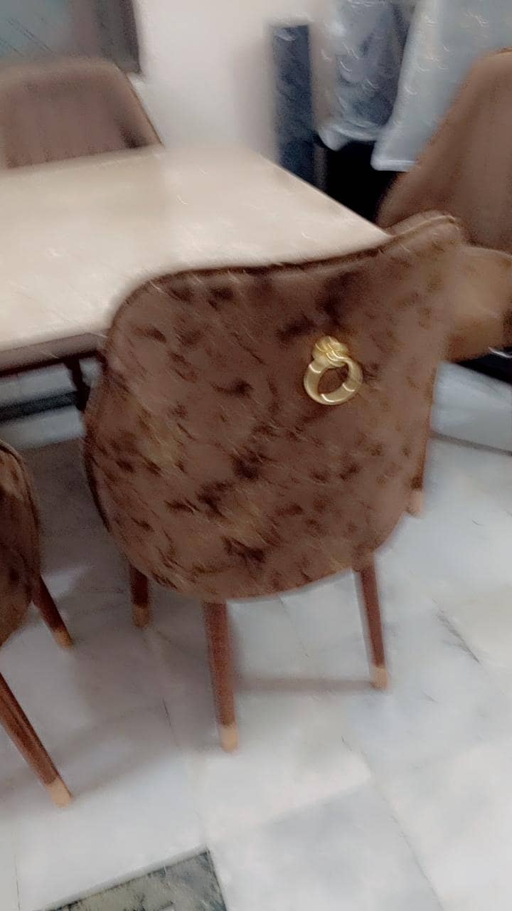Dining table 3
