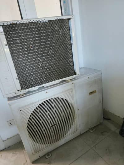 Gree AC 1 ton and 2 ton Non inverter
