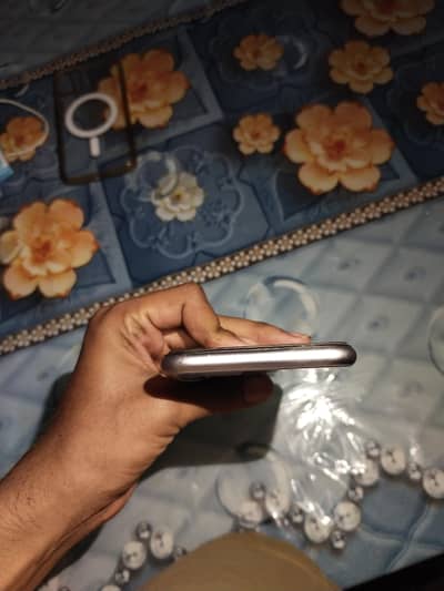Apple iPhone 11 Purple - Factory unlock