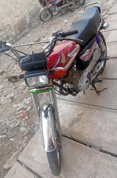 Honda CG 125 Red Colour Model 2016