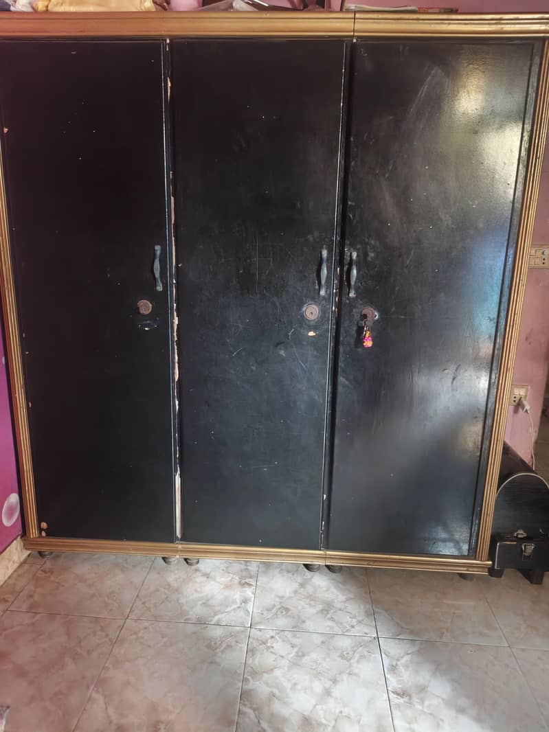 wardrobe 1