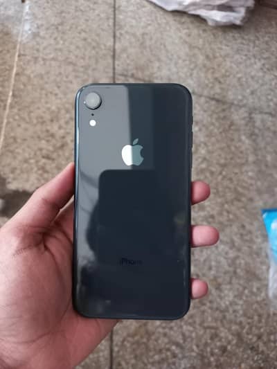Apple iPhone XR