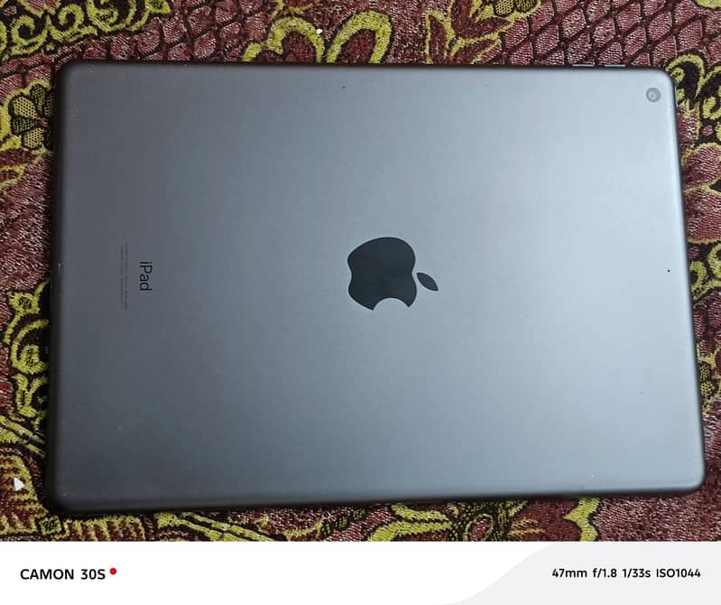iPad 9th gen 10/10 condition 1