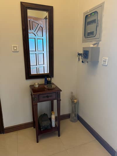 Console table and entrance