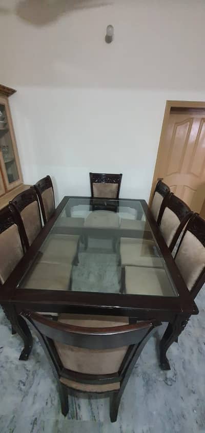 8 seater wooden dinning table