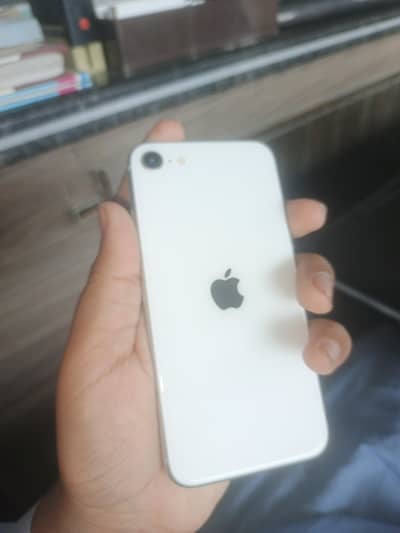 Apple iPhone SE