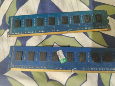 8gb ram 4+4 both working no issue new ha Kingston or elipedia ki