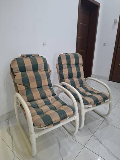 garden chairs / lawn chairs