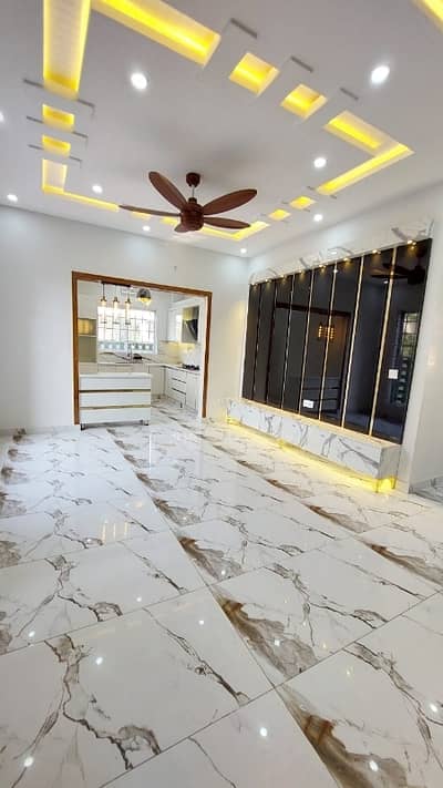 Upper Portion 10 Marla For rent In Top City 1 - Block A
