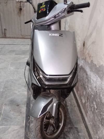 Orevo Electric Scooty King Z
