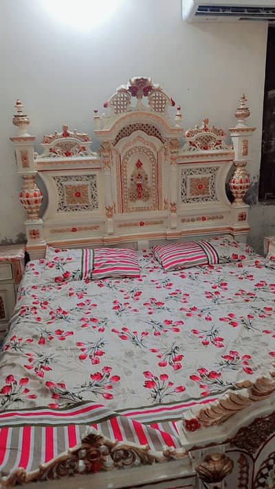 Chinioti King Bed Set very strong n heavy bed